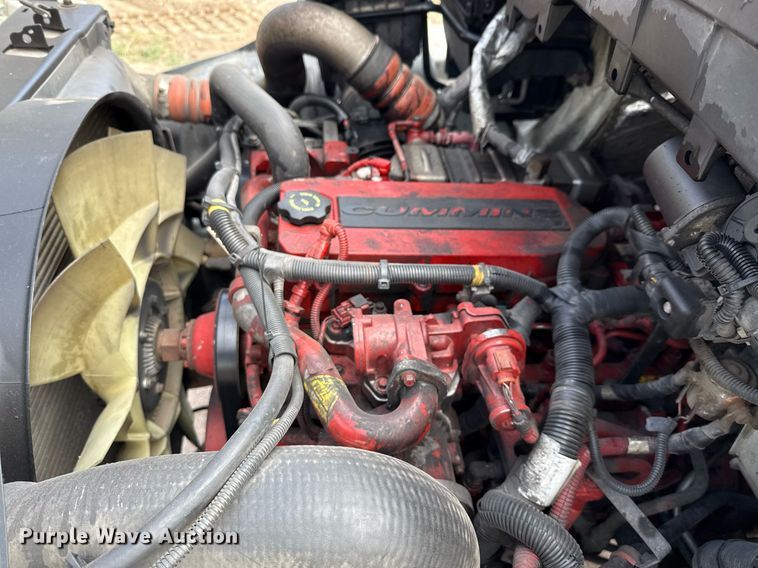 image for item YA0609 2018 International DuraStar 4300 box truck