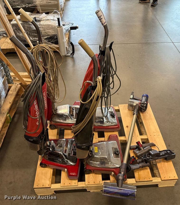 image for item DT6643 Vacuums