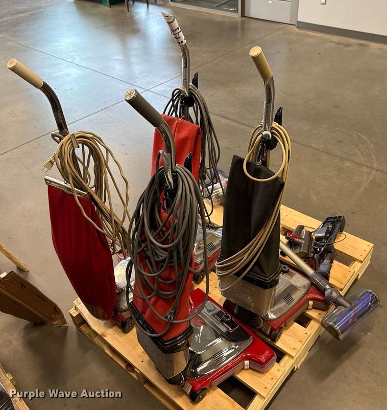 image for item DT6643 Vacuums