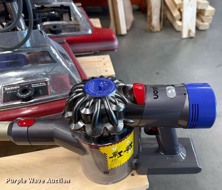 image for item DT6643 Vacuums