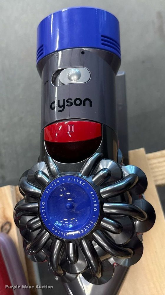 image for item DT6643 Vacuums