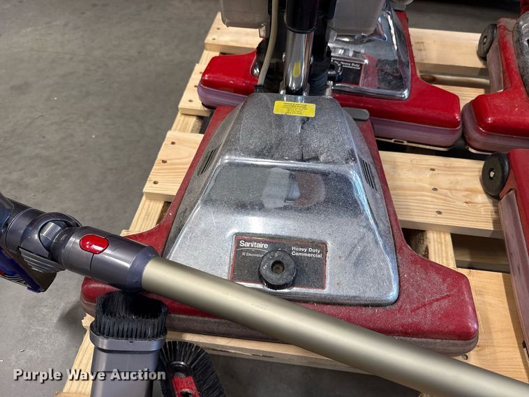 image for item DT6643 Vacuums