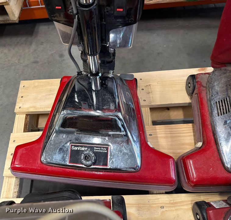 image for item DT6643 Vacuums