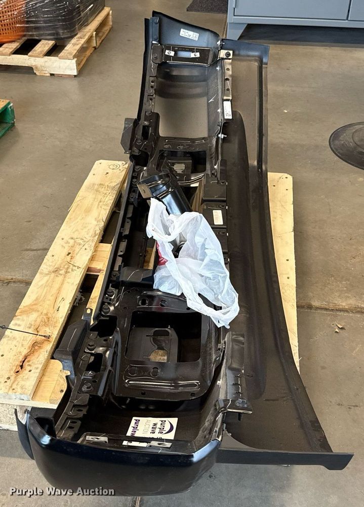 image for item DT6652 2025 Ford F350 bumper