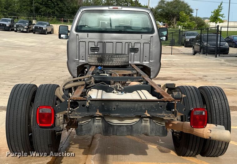 image for item DT6654 2012 Ford F550 truck cab and chassis