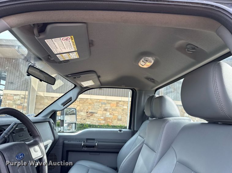 image for item DT6654 2012 Ford F550 truck cab and chassis