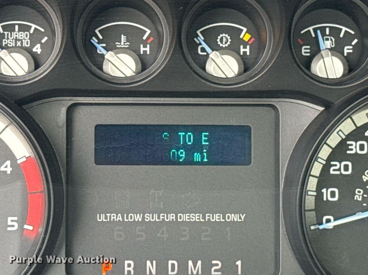 image for item DT6654 2012 Ford F550 truck cab and chassis