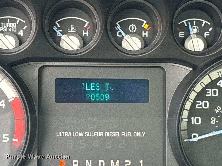 image for item DT6654 2012 Ford F550 truck cab and chassis