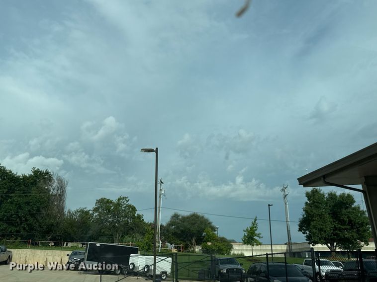 image for item DT6654 2012 Ford F550 truck cab and chassis