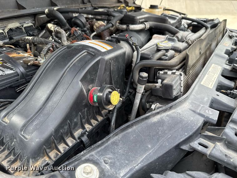 image for item DT6654 2012 Ford F550 truck cab and chassis