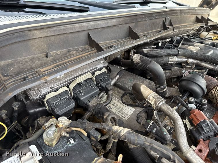 image for item DT6654 2012 Ford F550 truck cab and chassis