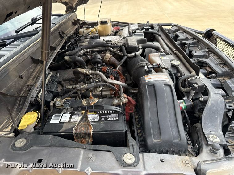 image for item DT6654 2012 Ford F550 truck cab and chassis