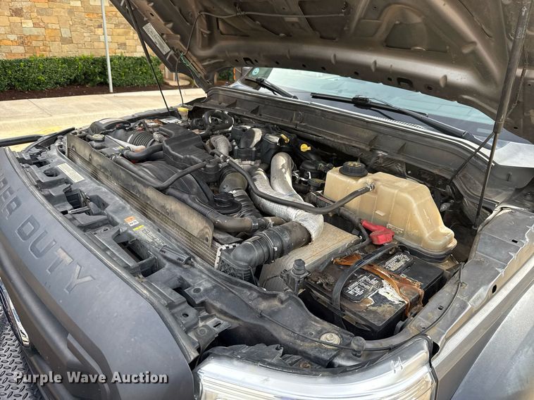 image for item DT6654 2012 Ford F550 truck cab and chassis