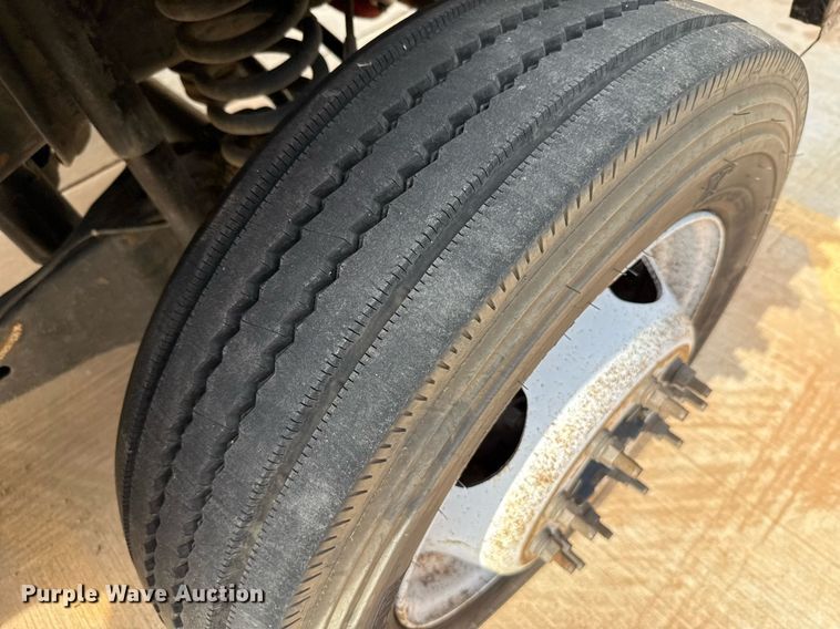 image for item DT6654 2012 Ford F550 truck cab and chassis