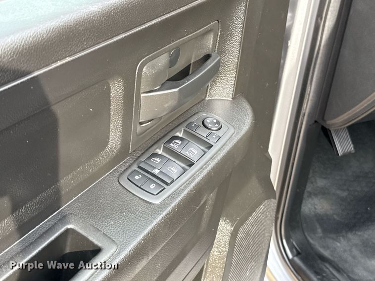 image for item DT6655 2019 Dodge Ram 1500 Classic  Quad Cab pickup truck