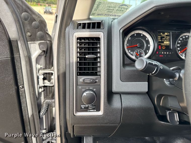 image for item DT6655 2019 Dodge Ram 1500 Classic  Quad Cab pickup truck