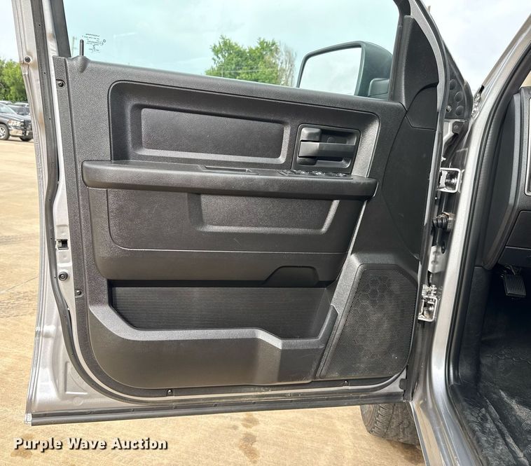 image for item DT6656 2019 Dodge Ram 1500 Crew Cab pickup truck