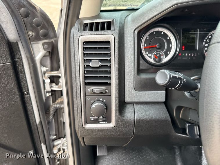 image for item DT6656 2019 Dodge Ram 1500 Crew Cab pickup truck