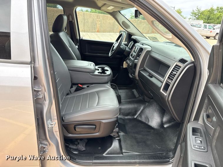 image for item DT6656 2019 Dodge Ram 1500 Crew Cab pickup truck