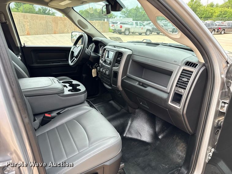 image for item DT6656 2019 Dodge Ram 1500 Crew Cab pickup truck