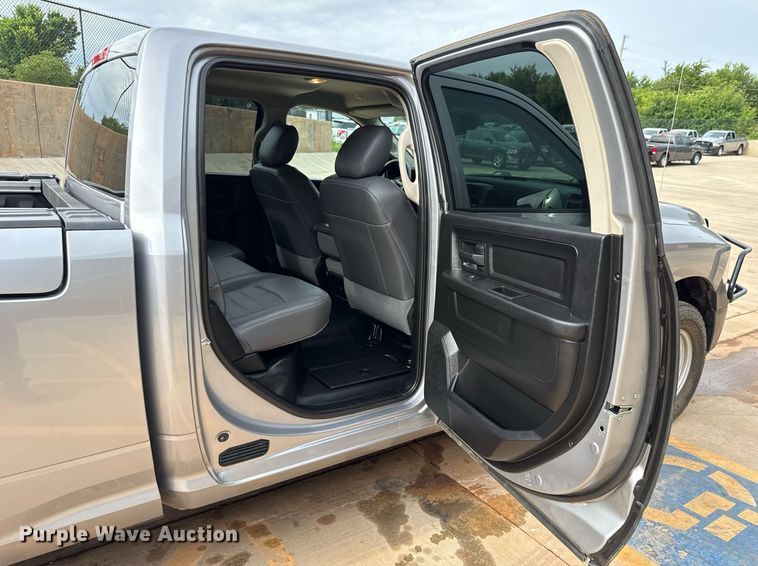 image for item DT6656 2019 Dodge Ram 1500 Crew Cab pickup truck