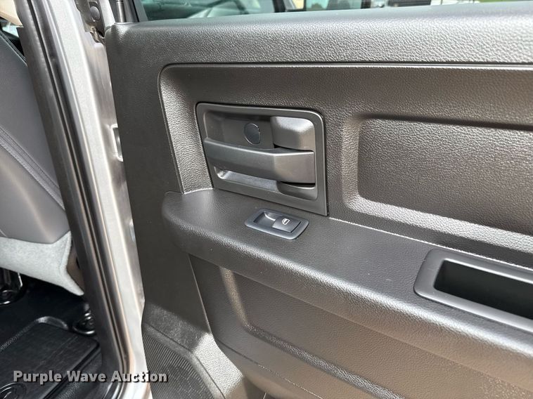 image for item DT6656 2019 Dodge Ram 1500 Crew Cab pickup truck