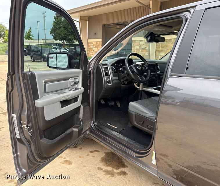 image for item DT6657 2019 Dodge Ram 1500 Crew Cab pickup truck