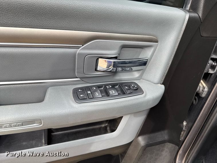 image for item DT6657 2019 Dodge Ram 1500 Crew Cab pickup truck