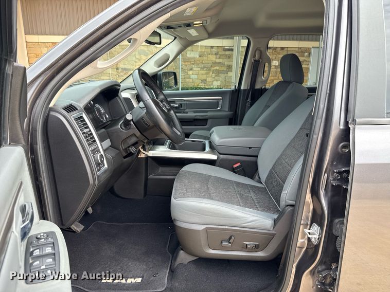 image for item DT6657 2019 Dodge Ram 1500 Crew Cab pickup truck