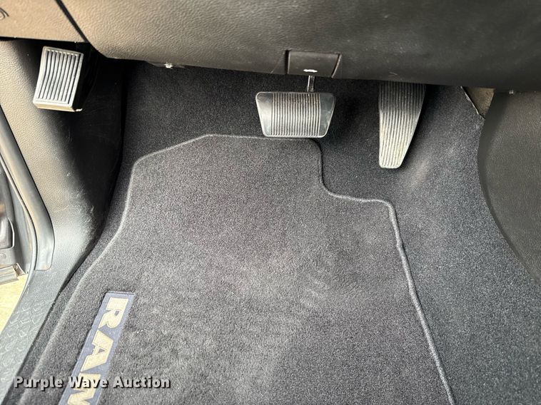 image for item DT6657 2019 Dodge Ram 1500 Crew Cab pickup truck