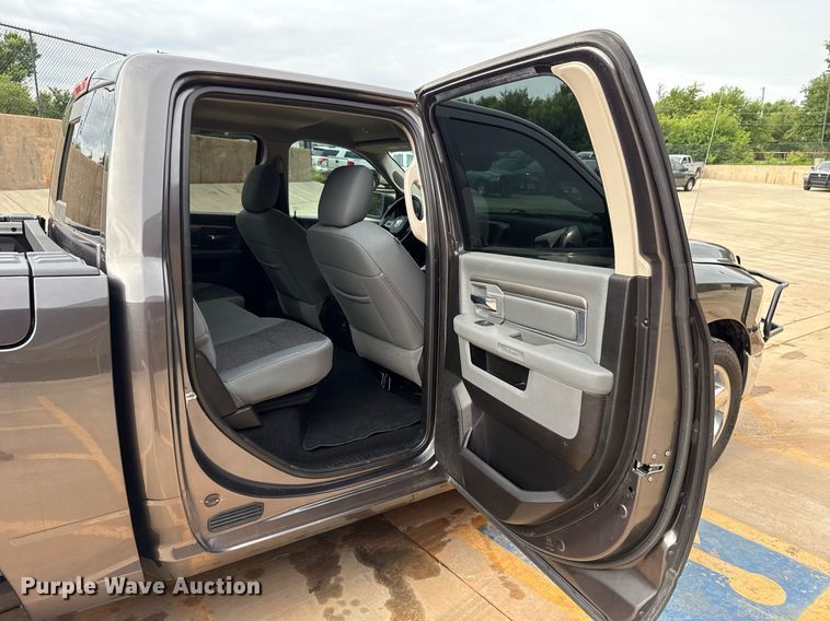 image for item DT6657 2019 Dodge Ram 1500 Crew Cab pickup truck