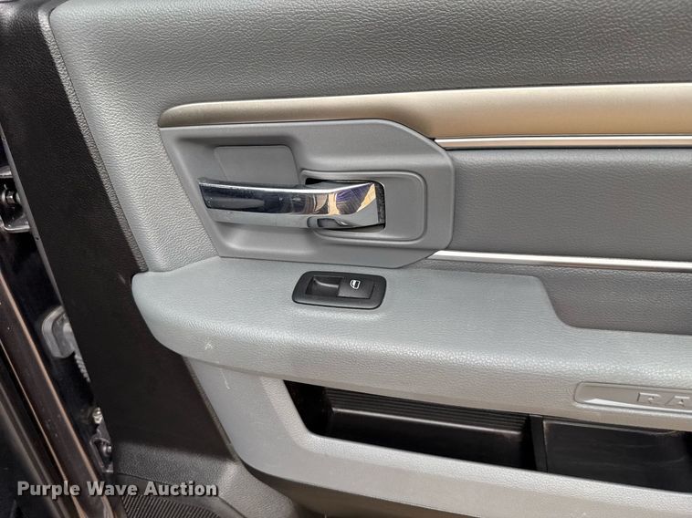 image for item DT6657 2019 Dodge Ram 1500 Crew Cab pickup truck