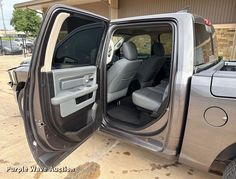 image for item DT6657 2019 Dodge Ram 1500 Crew Cab pickup truck