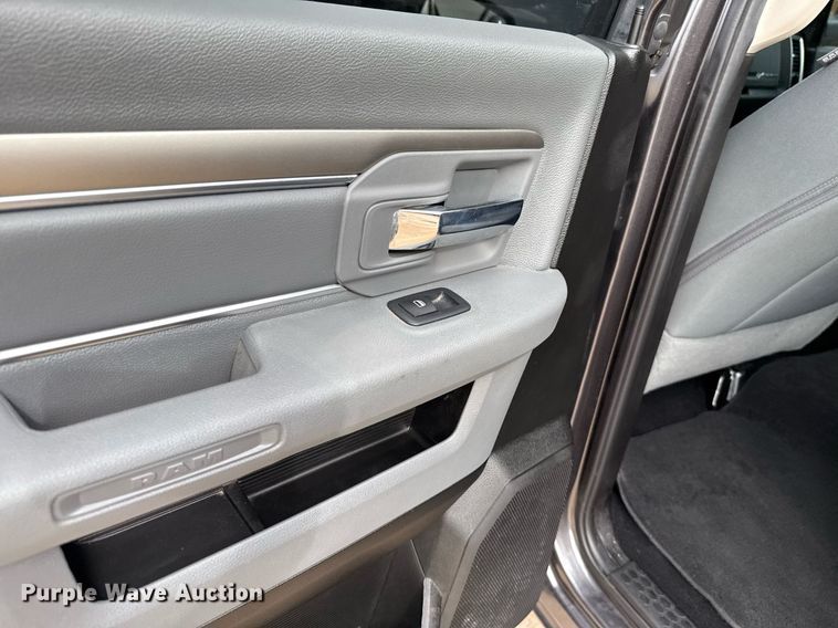 image for item DT6657 2019 Dodge Ram 1500 Crew Cab pickup truck