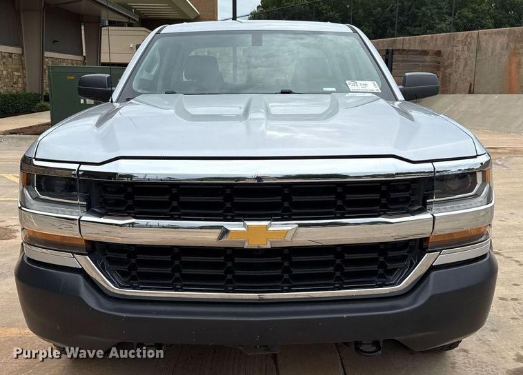 image for item DT6660 2017 Chevrolet Silverado 1500 Double Cab pickup truck