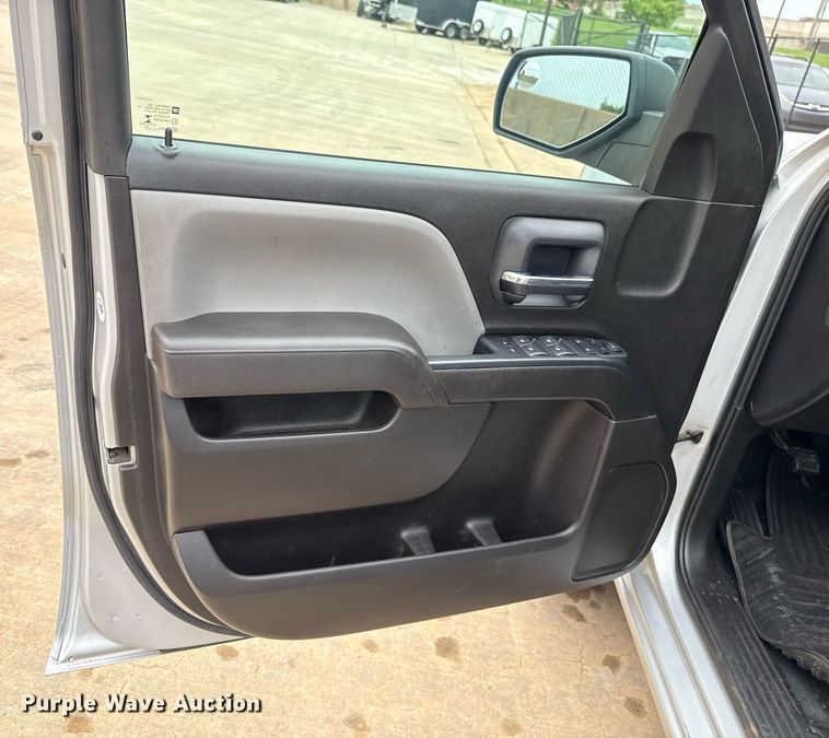 image for item DT6660 2017 Chevrolet Silverado 1500 Double Cab pickup truck