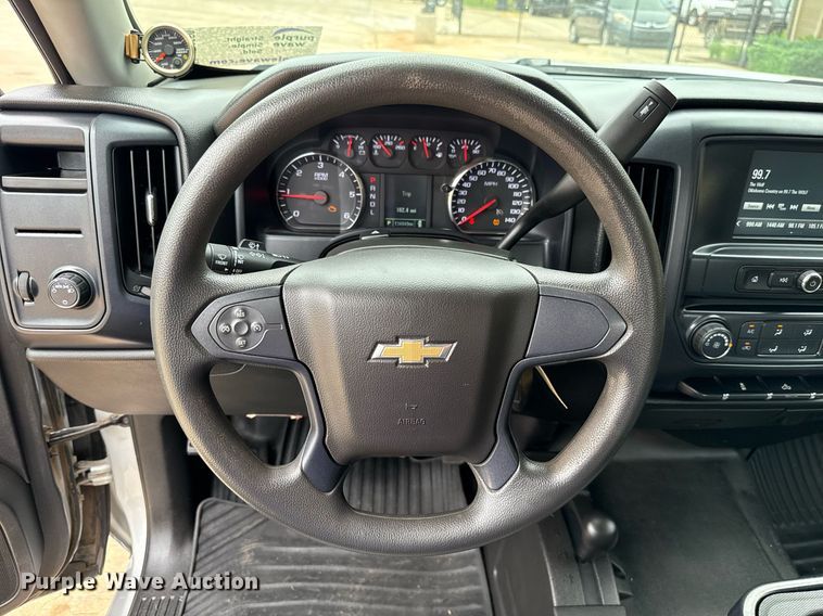 image for item DT6660 2017 Chevrolet Silverado 1500 Double Cab pickup truck