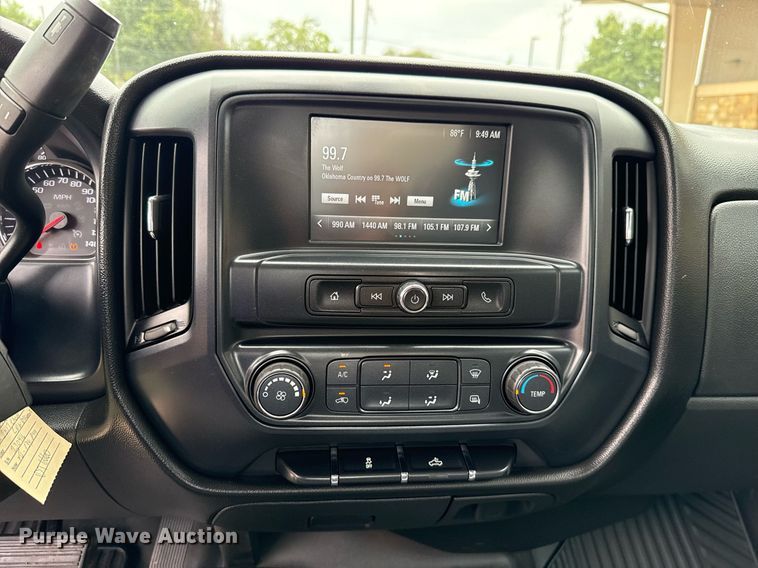 image for item DT6660 2017 Chevrolet Silverado 1500 Double Cab pickup truck