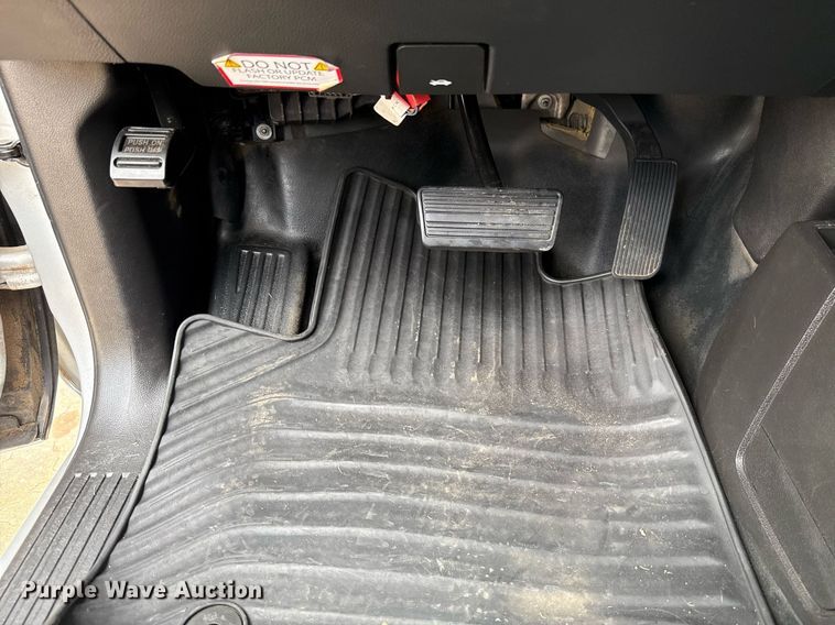 image for item DT6660 2017 Chevrolet Silverado 1500 Double Cab pickup truck