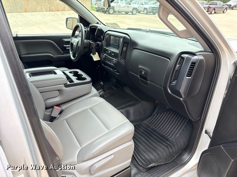 image for item DT6660 2017 Chevrolet Silverado 1500 Double Cab pickup truck