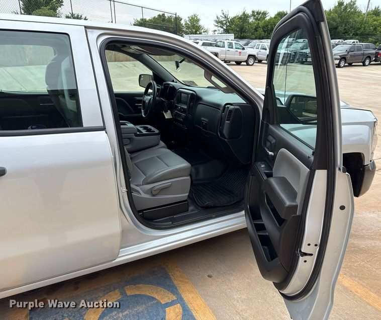 image for item DT6660 2017 Chevrolet Silverado 1500 Double Cab pickup truck