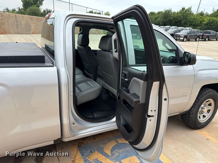 image for item DT6660 2017 Chevrolet Silverado 1500 Double Cab pickup truck