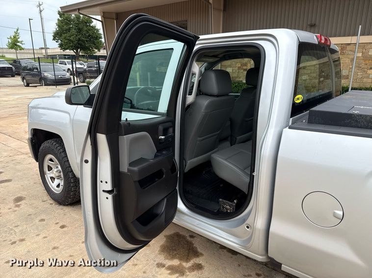 image for item DT6660 2017 Chevrolet Silverado 1500 Double Cab pickup truck