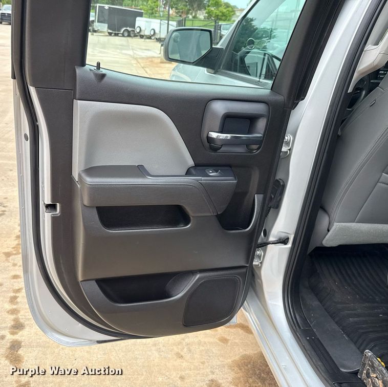 image for item DT6660 2017 Chevrolet Silverado 1500 Double Cab pickup truck