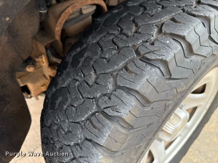 image for item DT6660 2017 Chevrolet Silverado 1500 Double Cab pickup truck