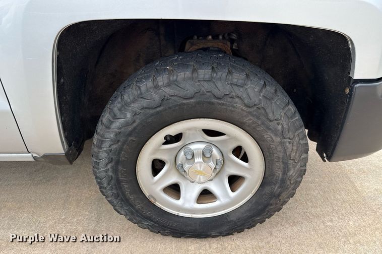 image for item DT6660 2017 Chevrolet Silverado 1500 Double Cab pickup truck