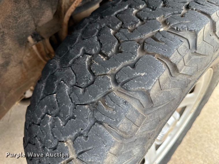 image for item DT6660 2017 Chevrolet Silverado 1500 Double Cab pickup truck