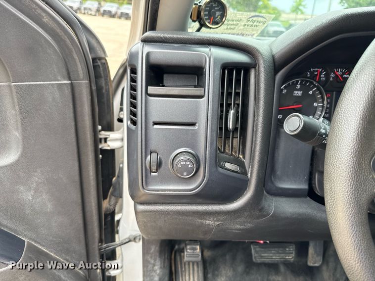 image for item DT6661 2016 Chevrolet Silverado 1500 Double Cab pickup truck