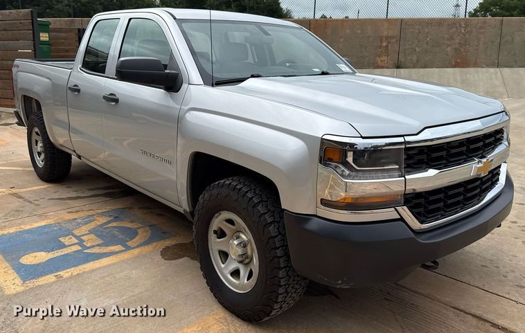 image for item DT6662 2016 Chevrolet Silverado 1500 Double Cab pickup truck