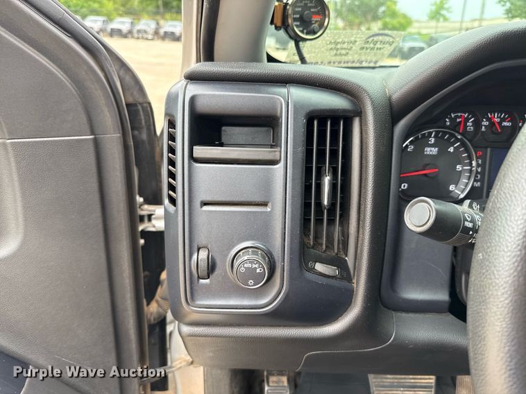 image for item DT6663 2016 Chevrolet Silverado 1500 Double Cab pickup truck